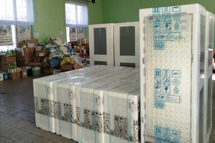 Przekazanie darów dla powodzian w Lewinie Brzeskim